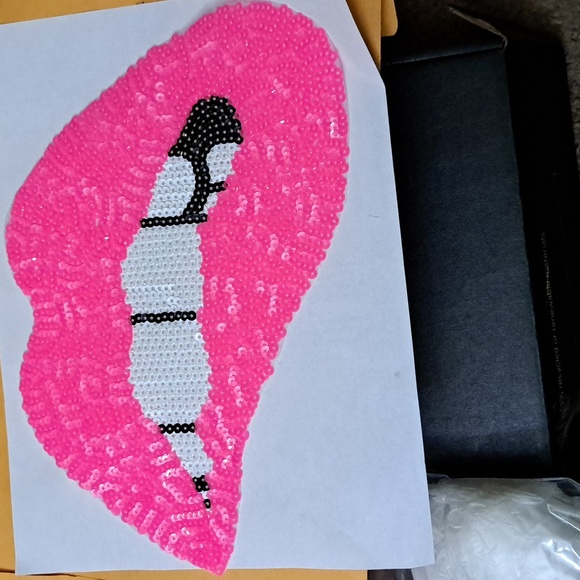 MHY Trading Sequin Patch: Pink Biting On Lips - Picture 2 of 4